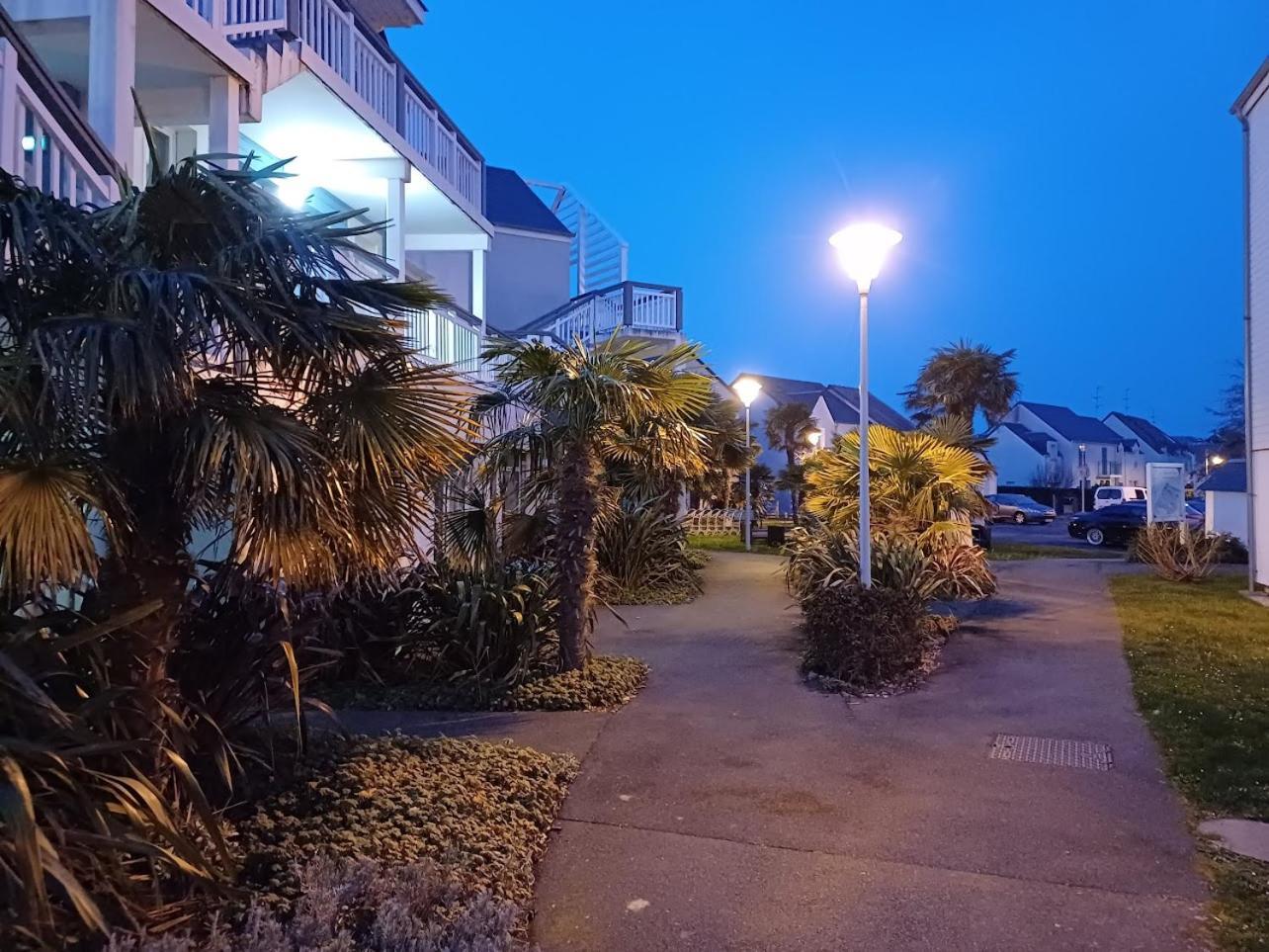 Le 501 F2 De Plain-Pied Avec Terrasse Apartment Courseulles-sur-Mer Exterior photo