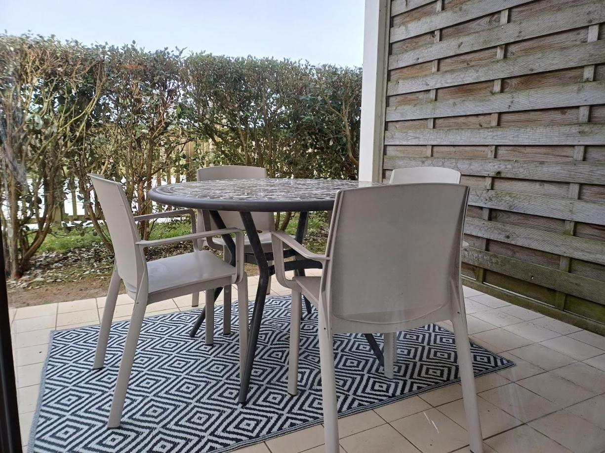Le 501 F2 De Plain-Pied Avec Terrasse Apartment Courseulles-sur-Mer Exterior photo